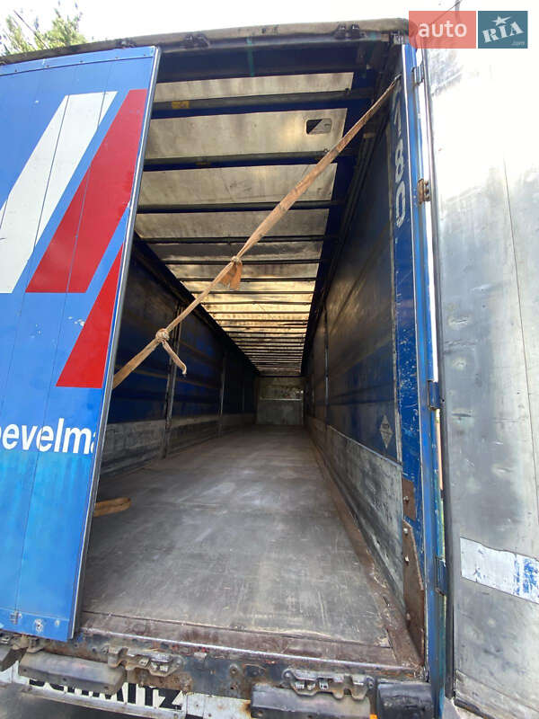 Тентованный борт (штора) - полуприцеп Schmitz Cargobull S01 2002 в Бородянке