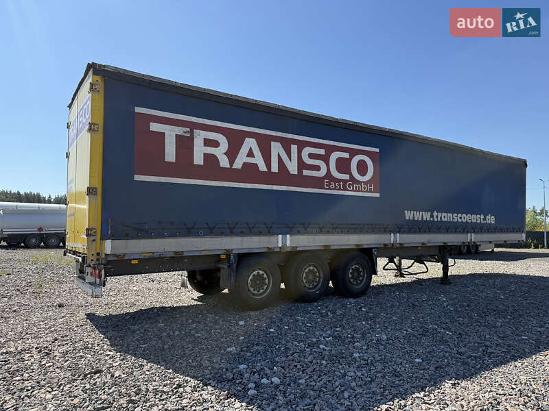 Бортовой полуприцеп Schmitz Cargobull S01 2002 в Киеве