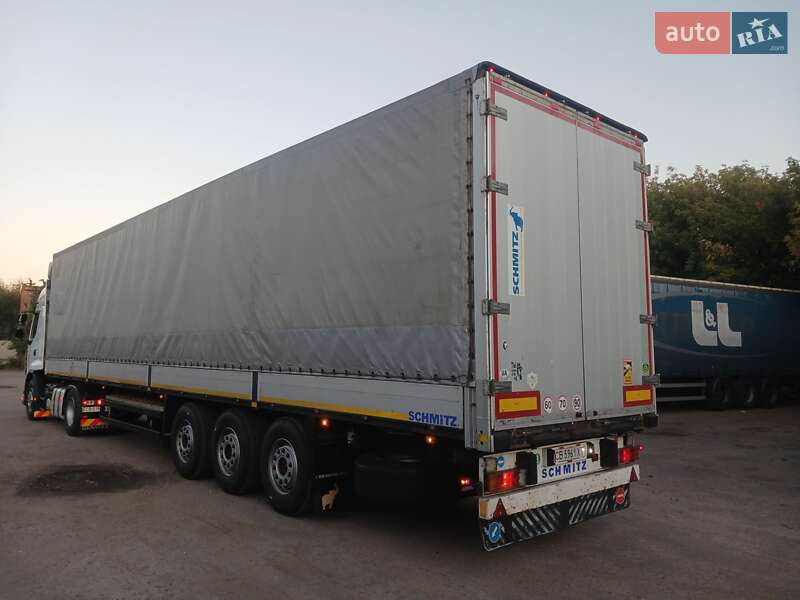 Бортовой полуприцеп Schmitz Cargobull S01 2001 в Мене