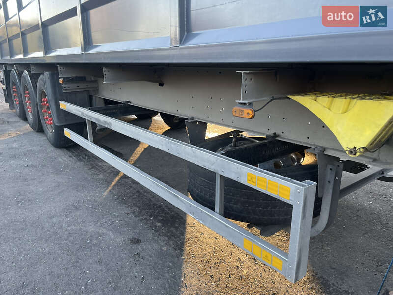 Контейнеровоз полуприцеп Schmitz Cargobull S01 2010 в Гайвороне