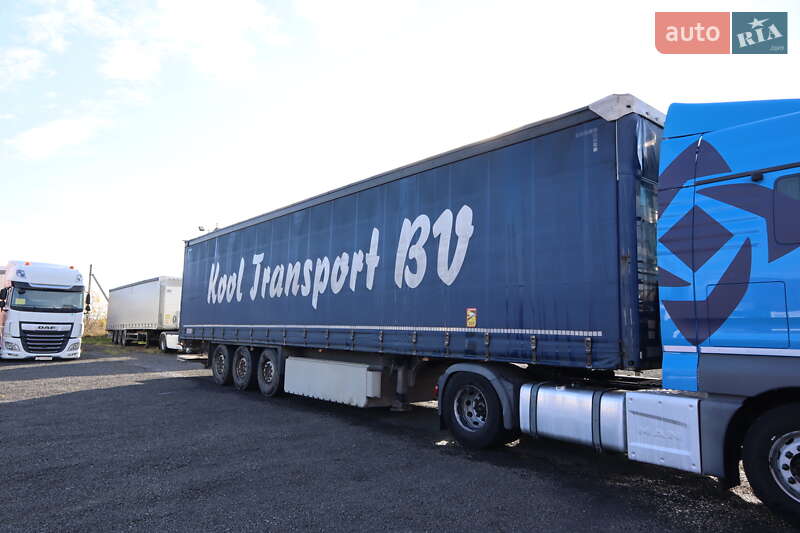 Schmitz Cargobull S01 2013