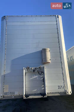 Изотермическая будка Schmitz Cargobull S3 2011 в 