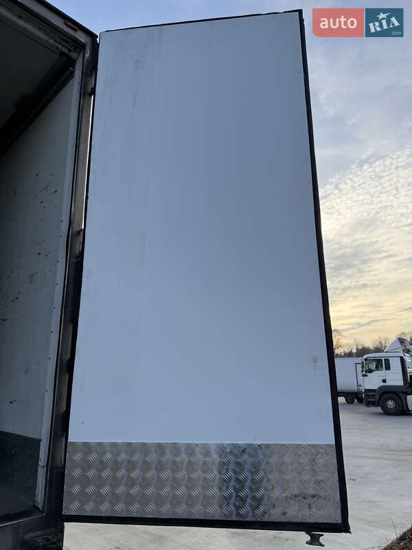 Рефрижератор полуприцеп Schmitz Cargobull S3 2010 в Киеве