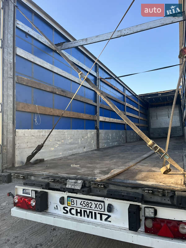 Бортовой полуприцеп Schmitz Cargobull SAF 2008 в Одессе