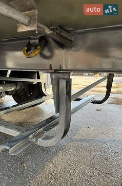 Рефрижератор полуприцеп Schmitz Cargobull SAF 2005 в Хмельницком