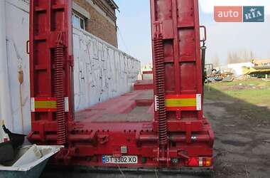 Низкорамная платформа Schmitz Cargobull SAF 2008 в 