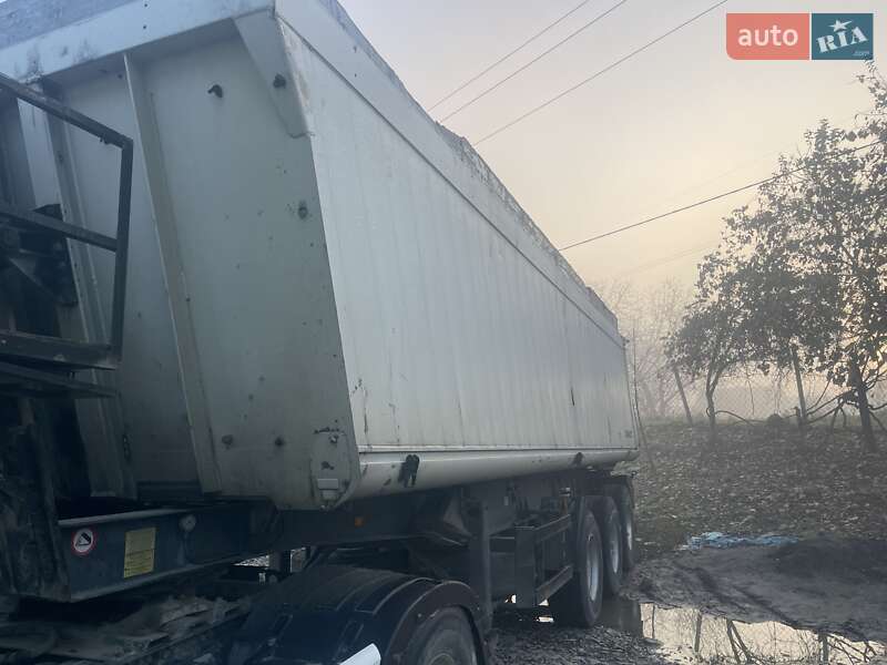 Зерновоз - напівпричіп Schmitz Cargobull SAF 2010 в Тячеві