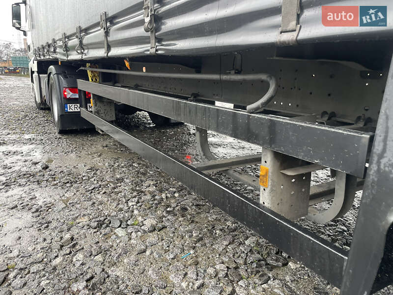 Тентований борт (штора) - напівпричіп Schmitz Cargobull SAF 2015 в Вінниці