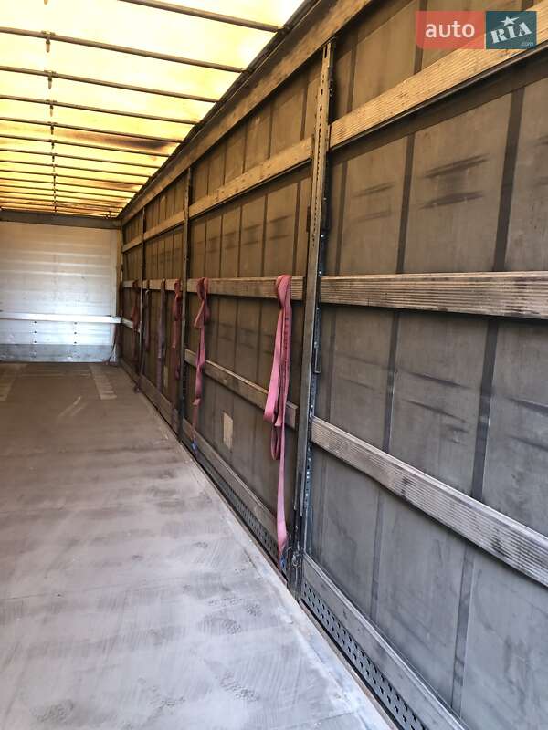 Тентований борт (штора) - напівпричіп Schmitz Cargobull SCB S3B 2016 в Рівному