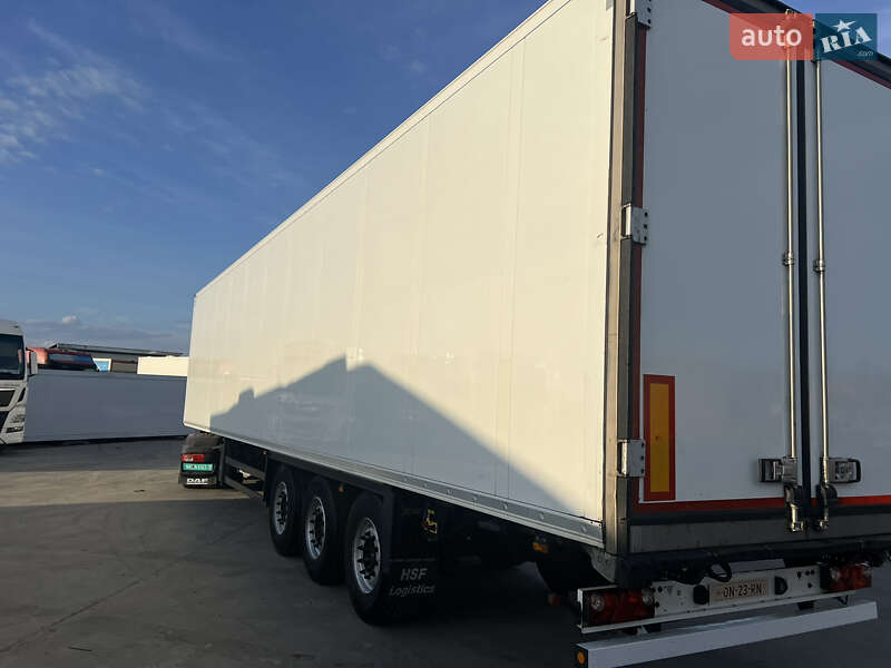 Рефрижератор напівпричіп Schmitz Cargobull SCB S3B 2015 в 