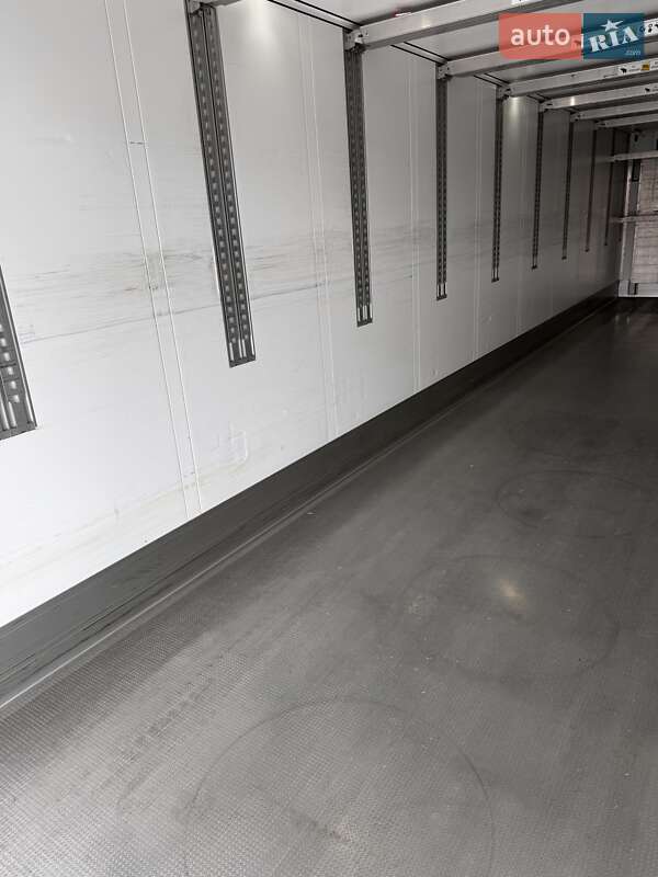 Рефрижератор полуприцеп Schmitz Cargobull SCB S3B 2018 в Ровно фото 35 Рефрижератор полуприцеп Schmitz Cargobull SCB S3B 2018 в Ровно