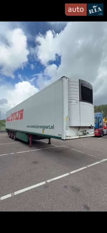 Рефрижератор полуприцеп Schmitz Cargobull SCB S3B 2015 в Ровно