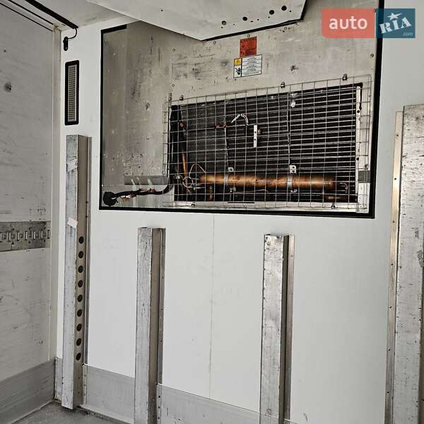 Рефрижератор полуприцеп Schmitz Cargobull SCB S3B 2013 в Кривом Роге