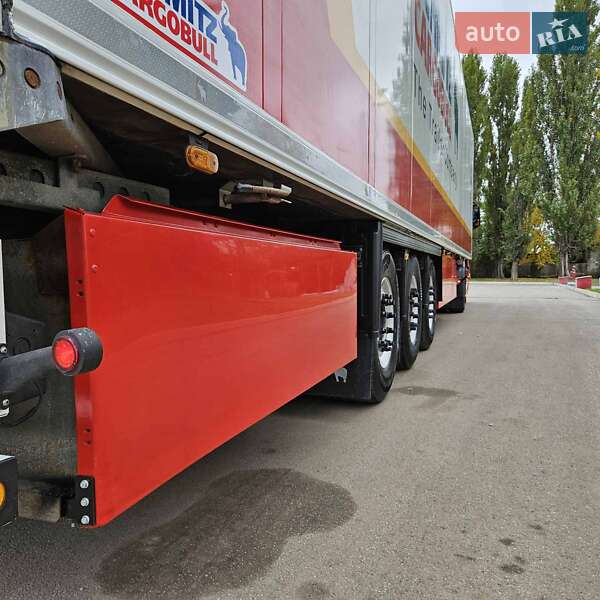 Рефрижератор полуприцеп Schmitz Cargobull SCB S3B 2013 в Кривом Роге