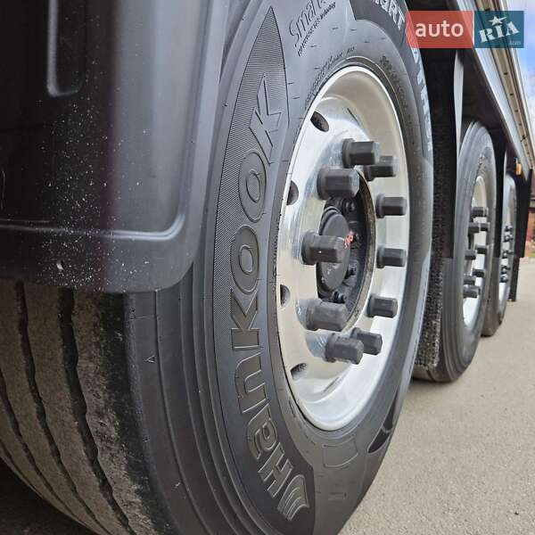 Рефрижератор полуприцеп Schmitz Cargobull SCB S3B 2013 в Кривом Роге