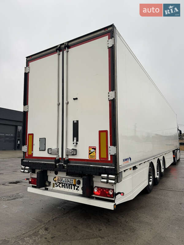 Рефрижератор напівпричіп Schmitz Cargobull SCB S3B 2017 в Києві