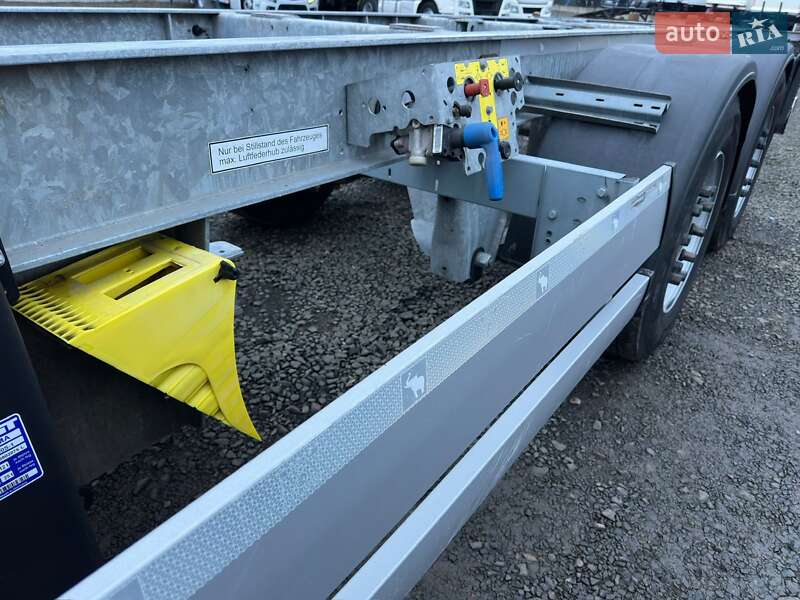 Контейнеровоз Schmitz Cargobull SCB S3B 2022 в Луцьку