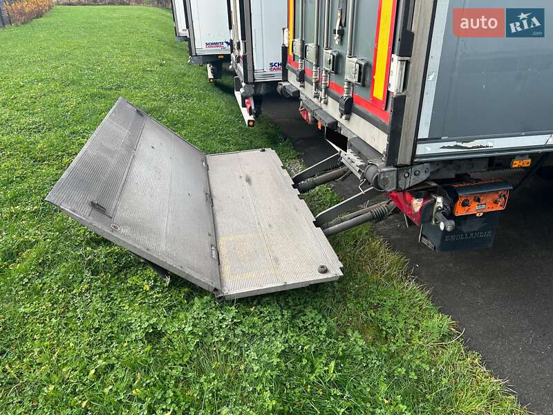 Рефрижератор полуприцеп Schmitz Cargobull SCB S3B 2015 в Ковеле