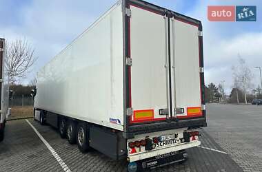 Рефрижератор полуприцеп Schmitz Cargobull SCB S3B 2017 в Киеве