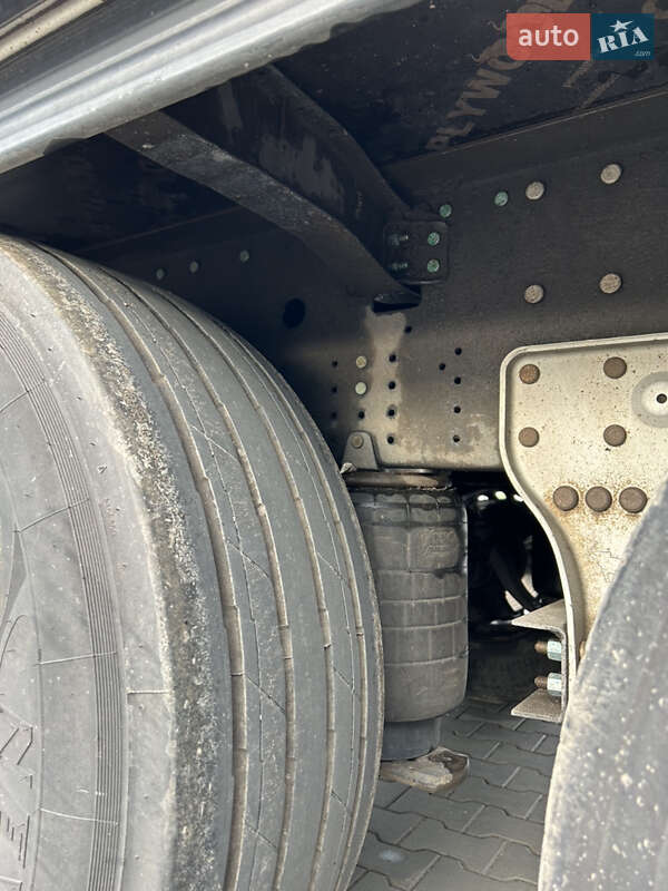 Тентований борт (штора) - напівпричіп Schmitz Cargobull SCB S3T 2015 в Луцьку