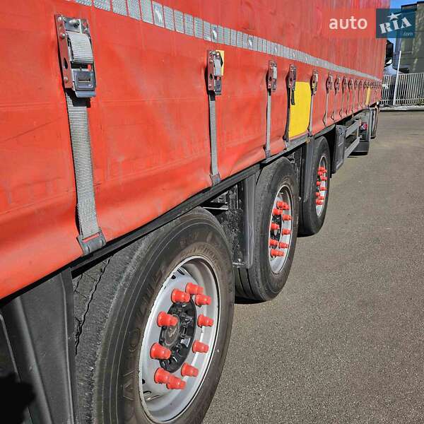 Тентований борт (штора) - напівпричіп Schmitz Cargobull SCB S3T 2015 в Кривому Розі
