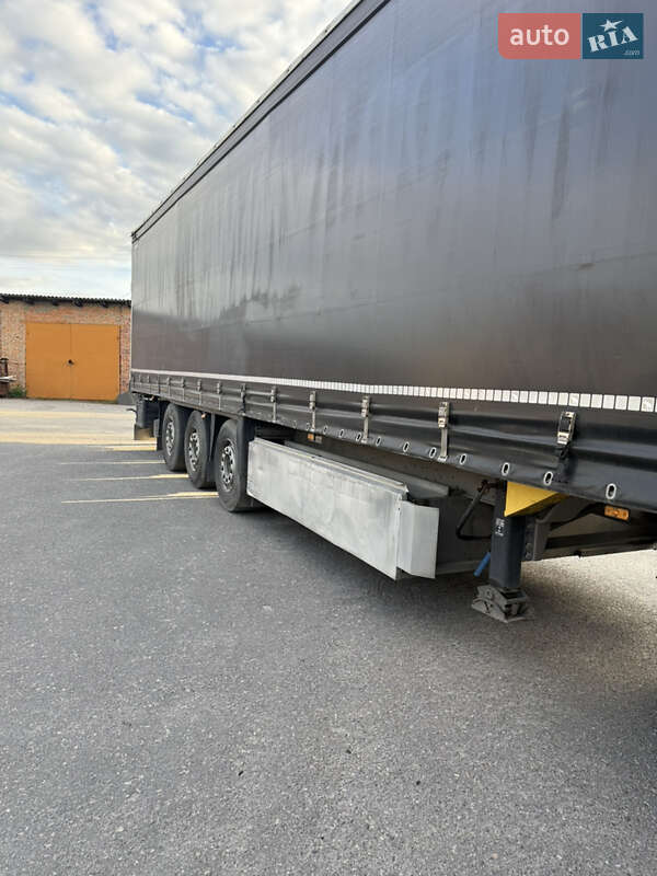 Тентований борт (штора) - напівпричіп Schmitz Cargobull SCB S3T 2015 в Нетішині