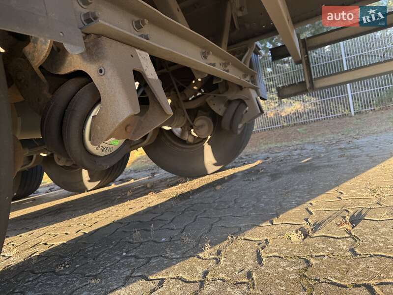 Тентованный борт (штора) - полуприцеп Schmitz Cargobull SCB S3T 2016 в Черновцах