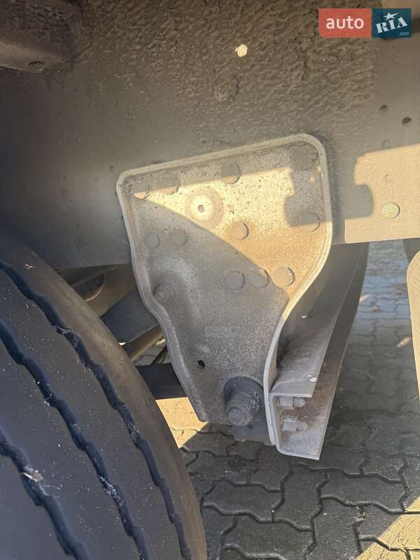 Тентованный борт (штора) - полуприцеп Schmitz Cargobull SCB S3T 2016 в Черновцах