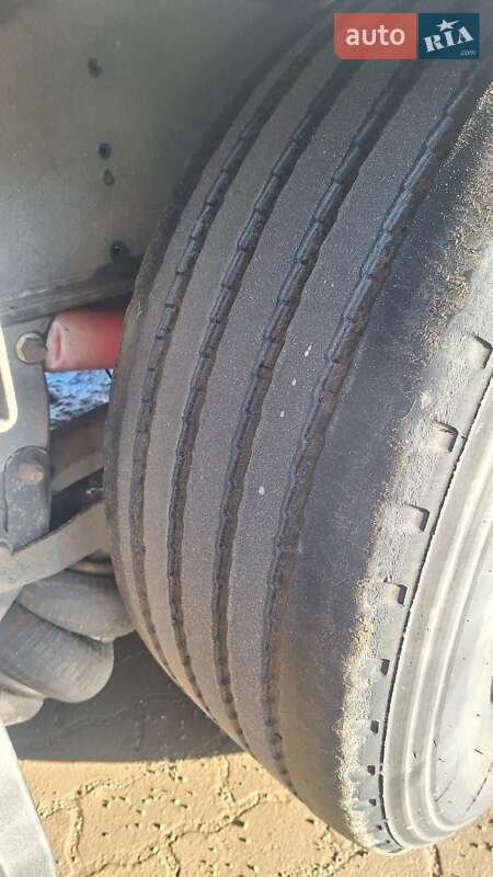 Тентований борт (штора) - напівпричіп Schmitz Cargobull SCB S3T 2014 в Калуші