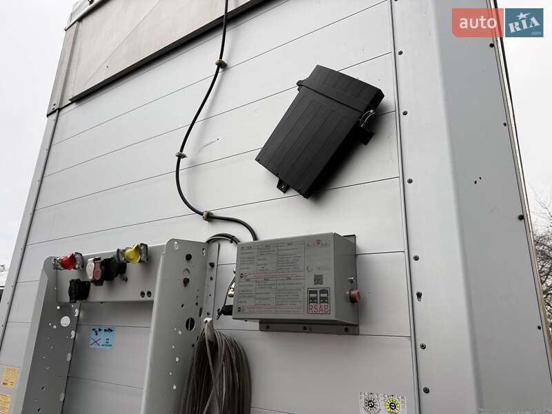 Тентованный борт (штора) - полуприцеп Schmitz Cargobull SCB S3T 2014 в Виннице