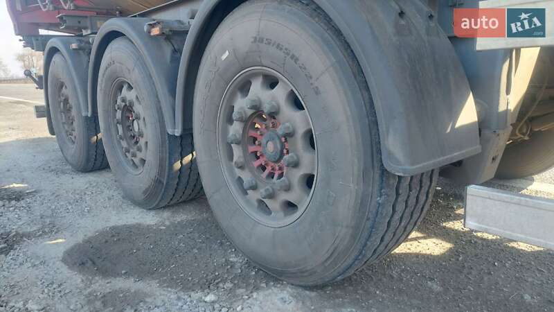 Контейнеровоз полуприцеп Schmitz Cargobull SCF 2005 в Кропивницком