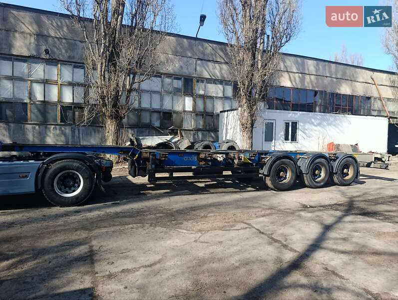 Контейнеровоз Schmitz Cargobull SCF 2004 в Одессе