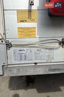 Бортовой полуприцеп Schmitz Cargobull Schutz 2012 в 