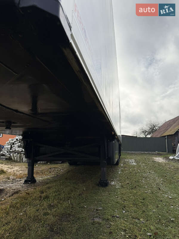 Рефрижератор полуприцеп Schmitz Cargobull Schutz 2016 в Владимирце