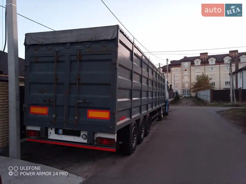Зерновоз - полуприцеп Schmitz Cargobull SCS 24/L 2004 в 