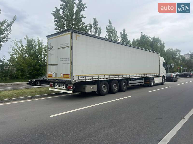 Тентованный борт (штора) - полуприцеп Schmitz Cargobull SCS 24/L 2019 в 