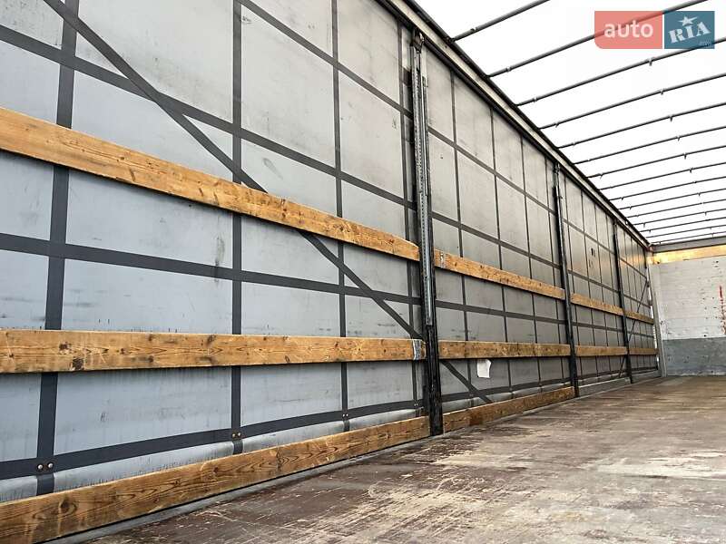 Тентований борт (штора) - напівпричіп Schmitz Cargobull SCS 24/L 2012 в Тернополі