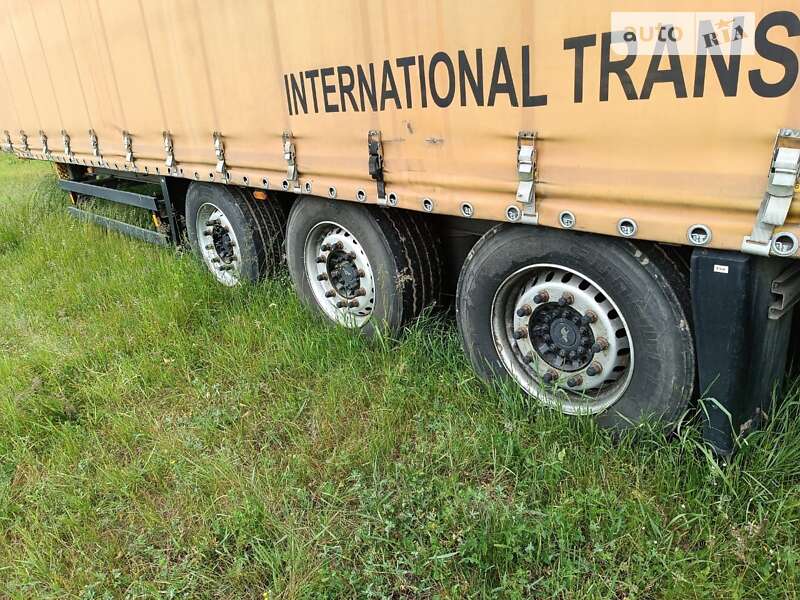 Тентований борт (штора) - напівпричіп Schmitz Cargobull SCS 2006 в Борисполі