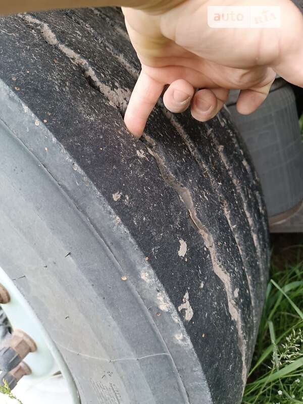 Тентований борт (штора) - напівпричіп Schmitz Cargobull SCS 2006 в Борисполі