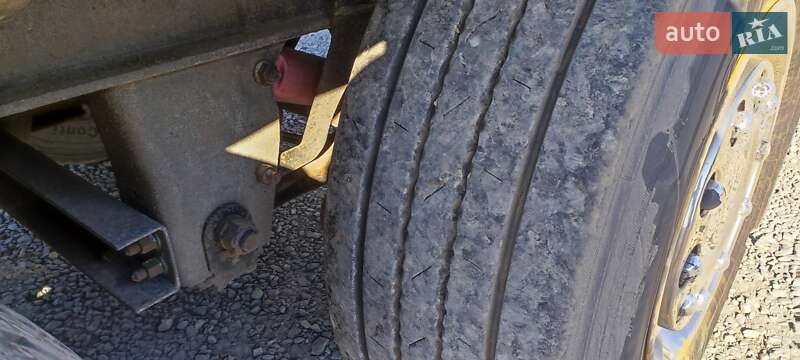 Тентований борт (штора) - напівпричіп Schmitz Cargobull SCS 2013 в Львові