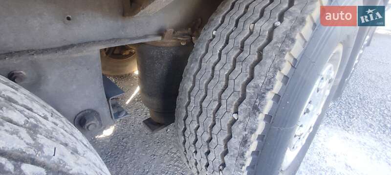 Тентований борт (штора) - напівпричіп Schmitz Cargobull SCS 2013 в Львові