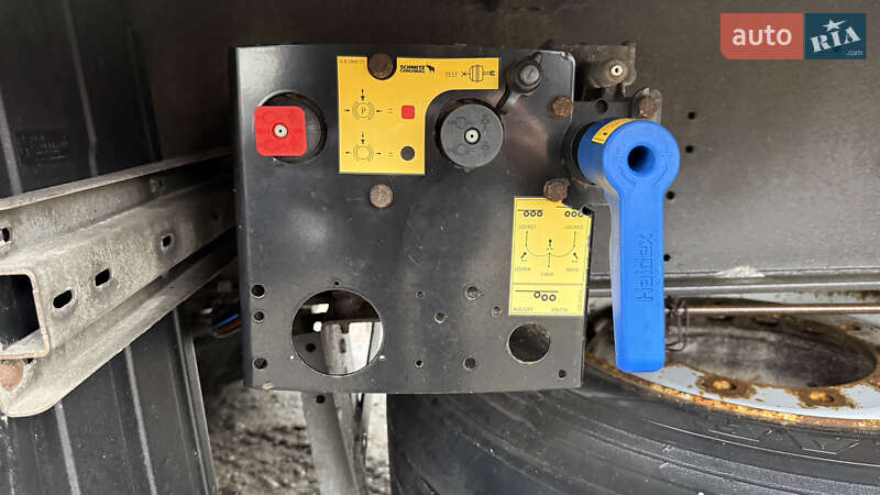 Тентований борт (штора) - напівпричіп Schmitz Cargobull SCS 2011 в Києві