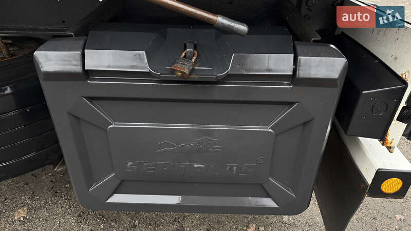 Тентований борт (штора) - напівпричіп Schmitz Cargobull SCS 2011 в Києві