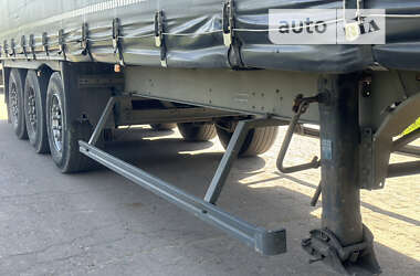 Тентований борт (штора) - напівпричіп Schmitz Cargobull SDK 2003 в Дубні