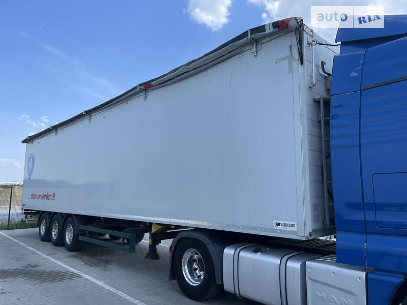 Зерновоз - напівпричіп Schmitz Cargobull SGF S3 2014 в Рівному