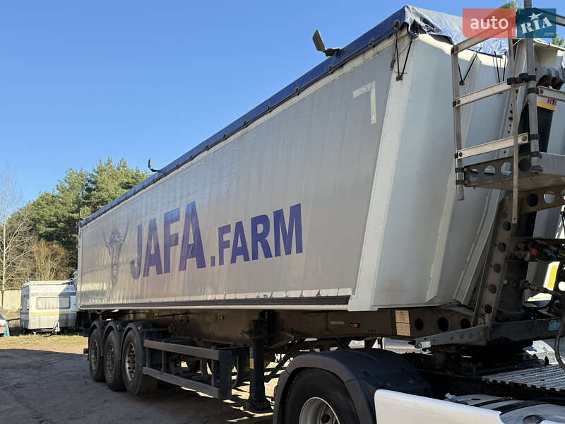 Зерновоз - полуприцеп Schmitz Cargobull SGF S3 2015 в Ровно