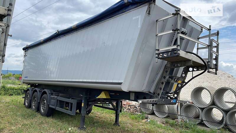 Самоскид напівпричіп Schmitz Cargobull SKI 2017 в Дніпрі