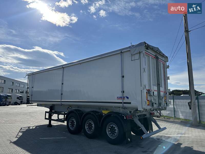 Schmitz Cargobull SKI 2024