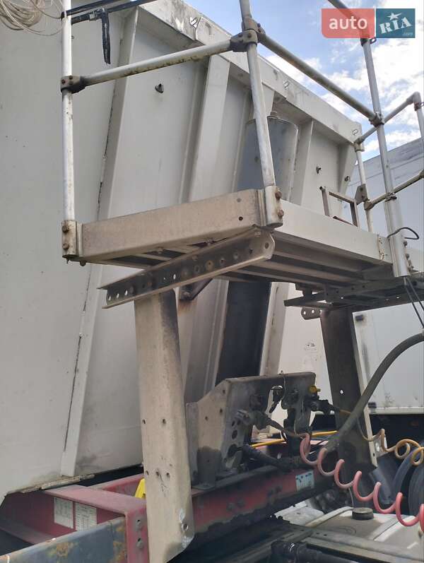 Зерновоз - полуприцеп Schmitz Cargobull SKI 2004 в Тернополе