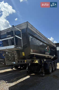 Самосвал полуприцеп Schmitz Cargobull SKI 2012 в 
